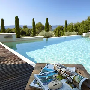 le-jas-de-joucas.fr-provencehotel.com/